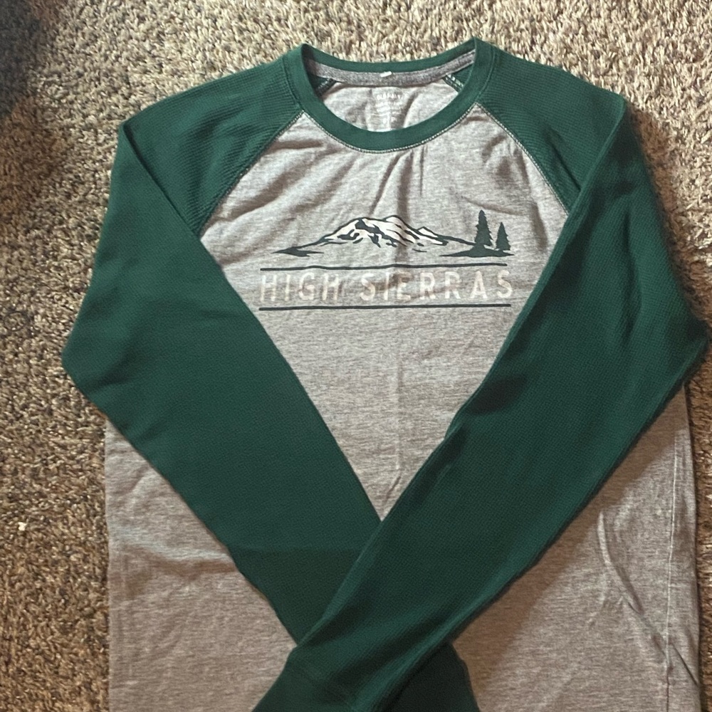 Old navy long sleeve tshirt